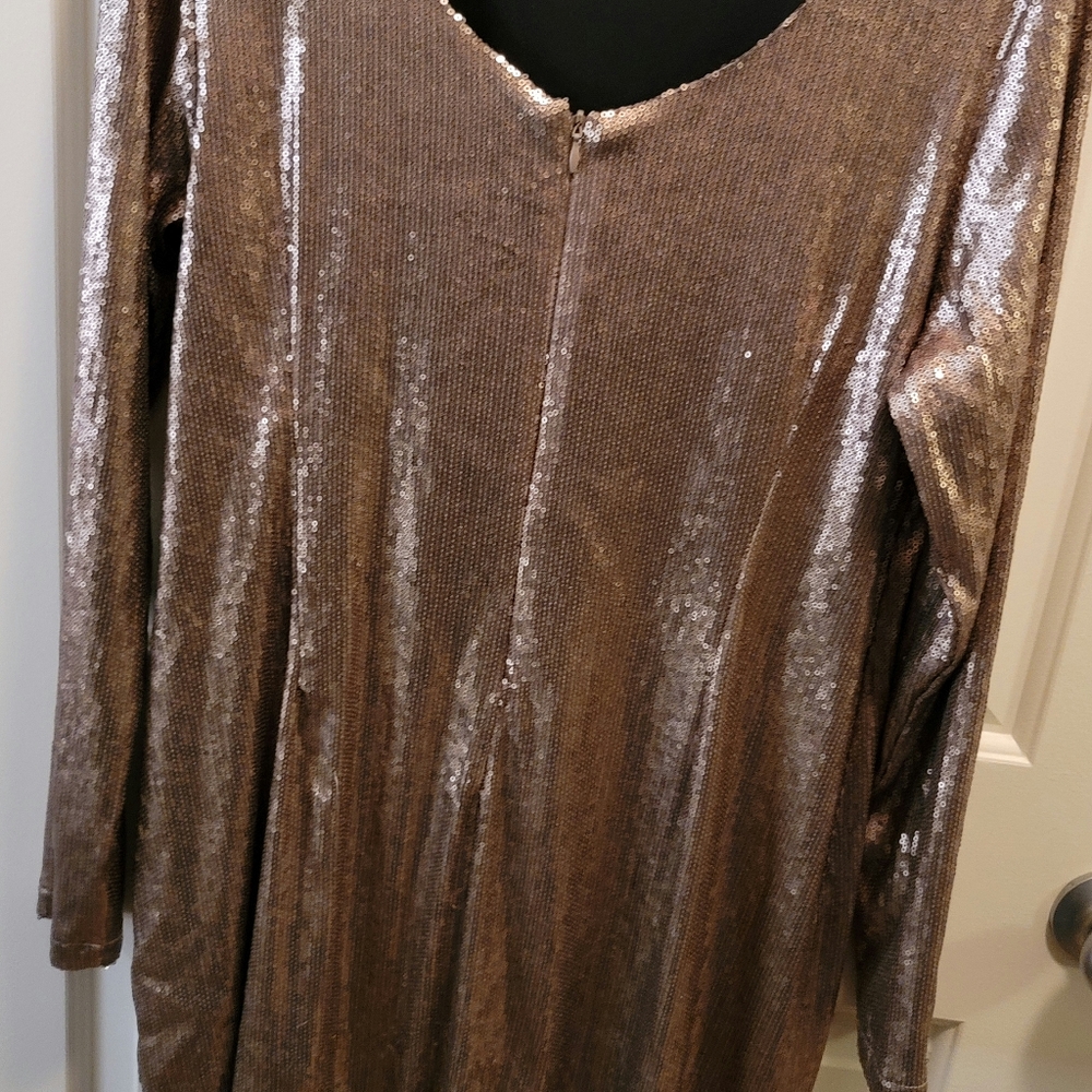 Dress - Picture 2 of 2